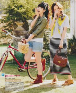 日本时尚杂志《Mina》年5月号第二弹！玩转轻松俏皮学院风格混搭，用淡淡少女味装点初夏！